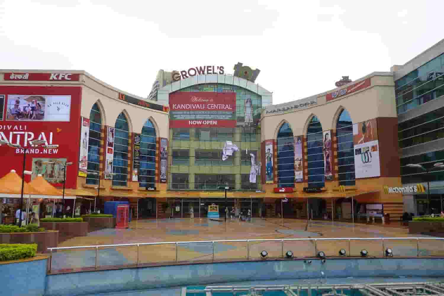 growels-101-one-of-the-best-malls-in-mumbai-navi-mumbai-and-thane-for-shopping-food-entertainment