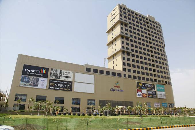 logix-city-centre-mall-top-mall-in-noida-for-shopping