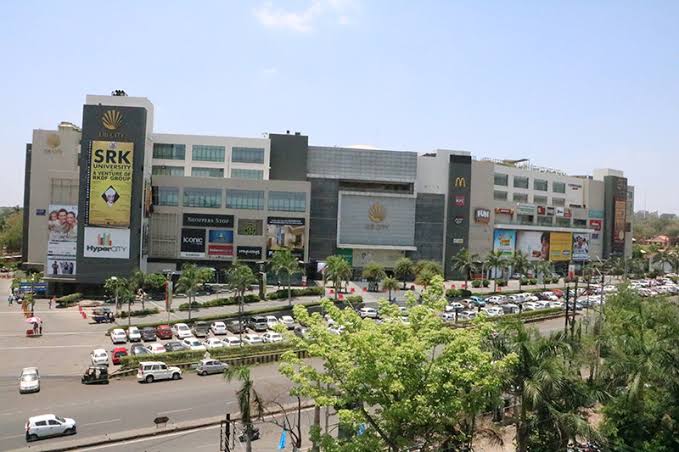 db-city-mall-biggest-shopping-mall-in-india
