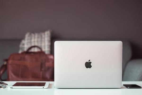 What Aspects Of The MacBook Make It Such A Great Tool For Electronic Retailers?