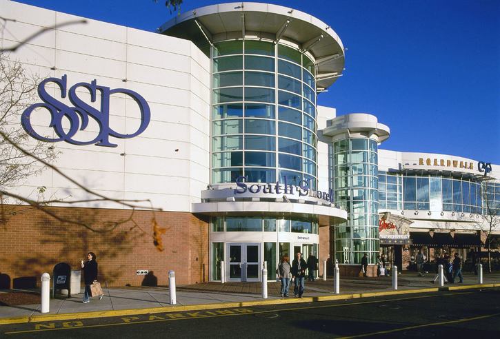 South Shore Plaza Mall located at Granite St, Braintree, MA is the biggest mall in Braintree.